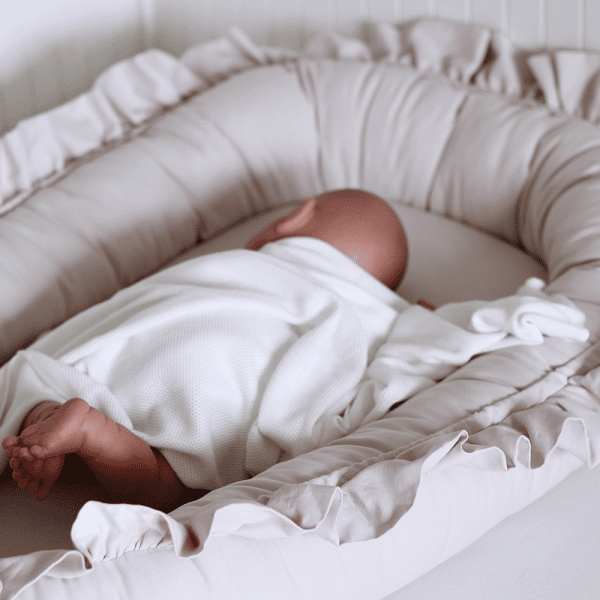 baby nest sg with ruffles rose poudré 3