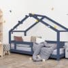 lit cabane pour enfant lucky avec une barrière