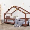 lit cabane pour enfant lucky avec une barrière