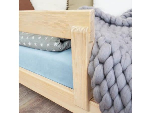 lit cabane pour enfant lucky avec une barrière