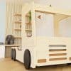 lit enfant en bois en forme de camion